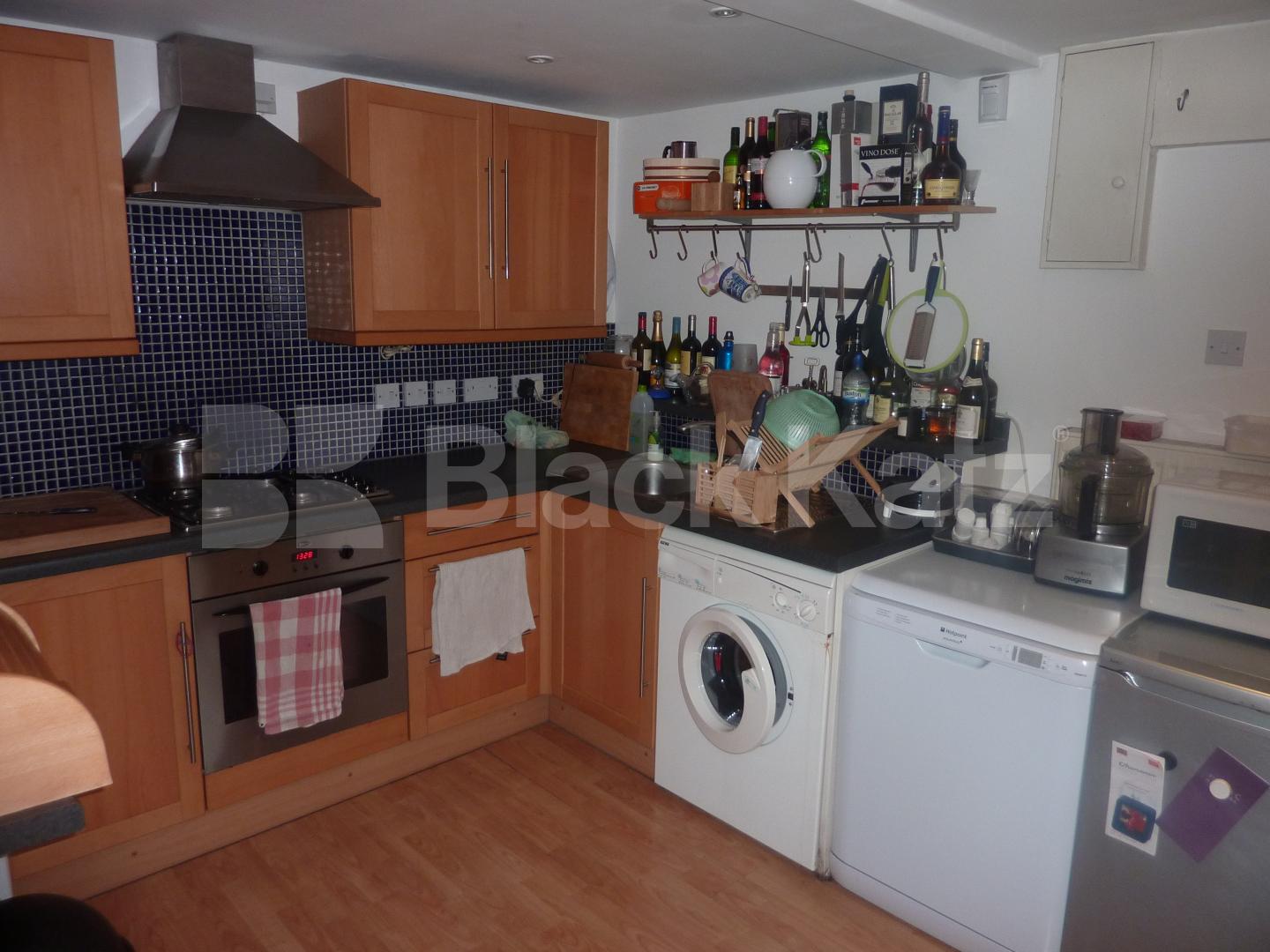 			STUNNING ONE BED!, 1 Bedroom, 1 bath, 1 reception Flat			 Highgate Road, KENTISH TOWN